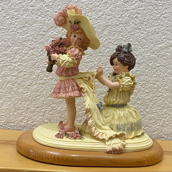 Vintage 1990 Maud Humphrey Bogart Playing Bridesmaid Limited Edition Figurine - Picture 5 of 14